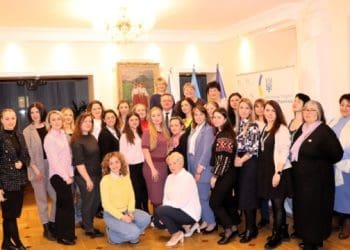 Посол у Чехії зустрівся з українськими вчителями, які працюють в чеських школах