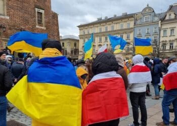 Українці за рік поповнили бюджет Польщі на $4 млрд, а допомоги отримали в 5 разів менше