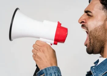 Нічна тиша в Польщі: коли можна шуміти, щоб не “влетіти” на гроші