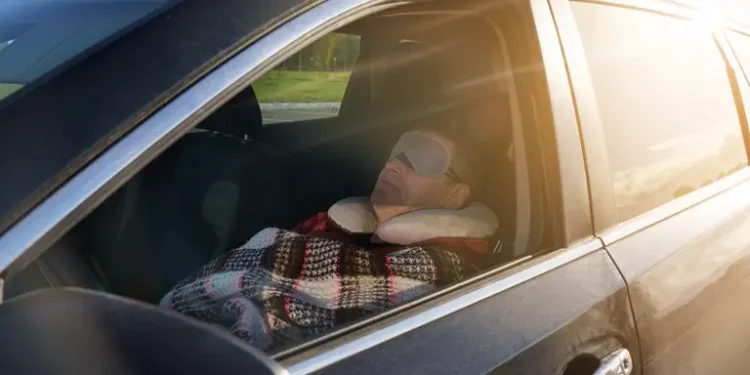 30 000 євро штрафу та ув’язнення: чому у Франції заборонено спати в машині