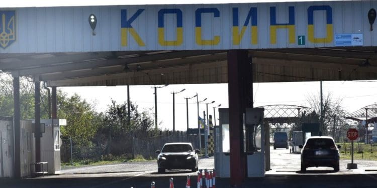 Українців не пропускатимуть через кордон з ЄС: який пункт пропуску перестане працювати
