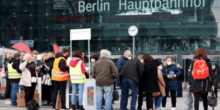 Українці повертаються — з якої країни найбільший відтік