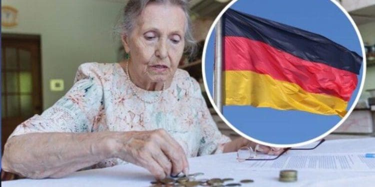 Зупинка пенсії: історія про бюрократичне знущання з українських пенсіонерів за кордоном