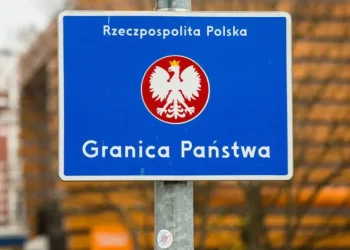 Зміни при працевлаштуванні біженців у Польщі: Сенат схвалив резонансний законопроєкт