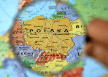 Польща призупинила надання притулку іноземцям: які наслідки для українців