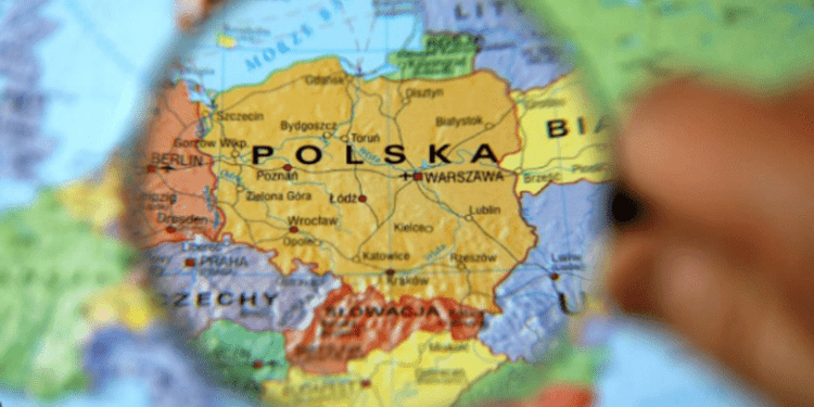 Польща призупинила надання притулку іноземцям: які наслідки для українців