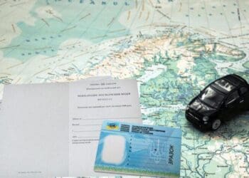 Міжнародне водійське посвідчення: як українцям законно керувати автомобілем за межами країни