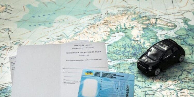 Міжнародне водійське посвідчення: як українцям законно керувати автомобілем за межами країни
