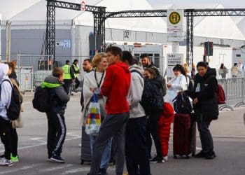 Берлін фіксує зростання кількості нападів на біженців через праворадикальну злочинність