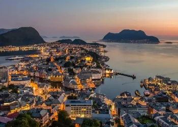 Скільки українських біженців влаштувалися на роботу у Норвегії