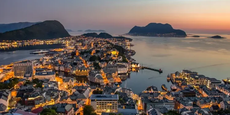 Скільки українських біженців влаштувалися на роботу у Норвегії