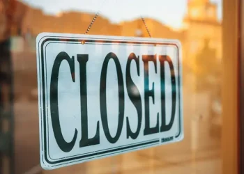 Великдень у Польщі: як працюватимуть магазини на свята