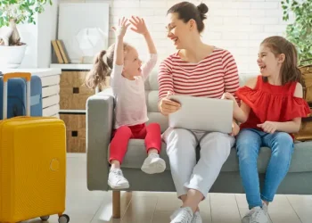 Куди їхати українцям у 2025-му: країни, які надають найкращі умови