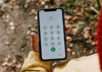 Запам’ятайте всього 3 цифри: як викликати “швидку” та поліцію в Польщі