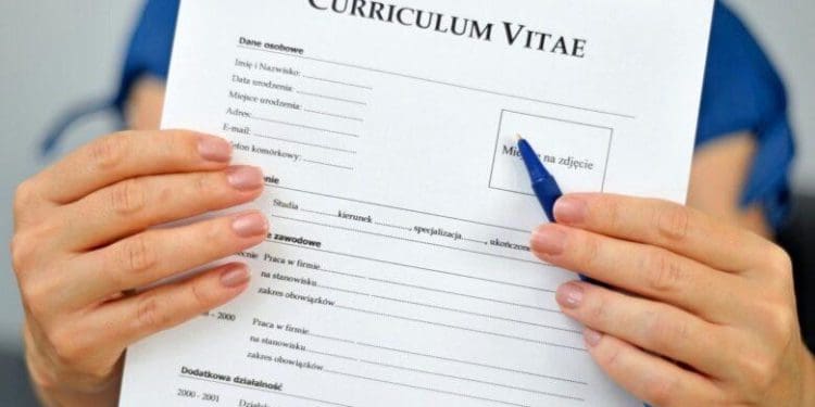 Як правильно зробити резюме для роботи в ЄС: практичний гід для українських біженців