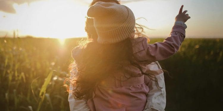 Буданов у День Матері: “З-поміж усіх знань найнадійніше в пам’яті – номер телефону рідної”