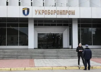 Є важелі, окрім працевлаштування. Укроборонпром знайшов спосіб повернути українців з-за кордону