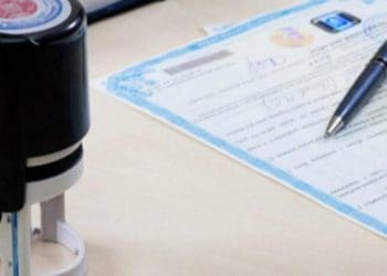 Як українцям отримати дублікат свідоцтва про народження або шлюб, перебуваючи за кордоном