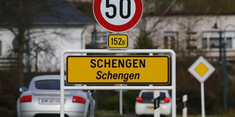 У ЄС погодили скасування штампів на кордонах Шенгену