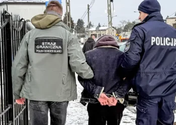 За яких підстав українців можуть депортувати з Польщі: неочевидні причини