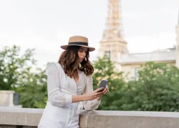 Робота у Франції для українців: як знайти, що пропонують та важливі нюанси