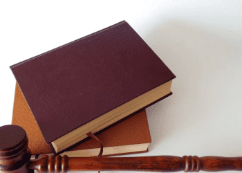 Українець напав на медсестру в лікарні у містечку Прушкув