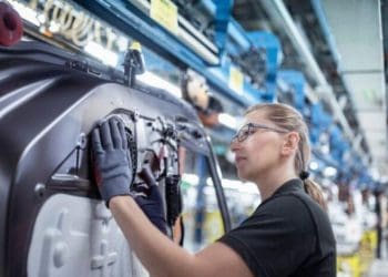 Кабмін врегулював питання включення періодів роботи за кордоном для призначення пенсії за віком