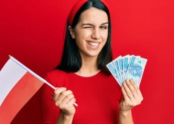 Як змінились зарплати у Польщі: статистика