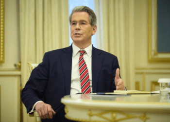 Бессент: Американська та українська команди працюють над запуском Інвестиційного фонду відбудови