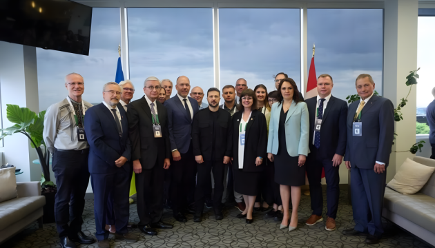 Президент Зеленський зустрівся з лідерами української громади в Канаді