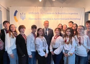 Посол України в Аргентині зустрівся з представниками Спілки української молоді