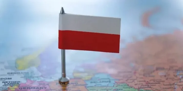 Робота в Польщі з 1 липня: як працюватиме 4-денний тиждень і для кого це доступно