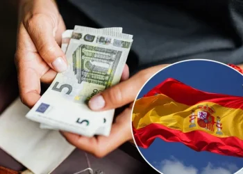 В Іспанії посилюється фінансовий контроль: що потрібно знати українським біженцям про обіг готівки