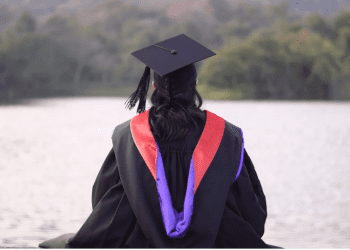 Знову стає актуальною дискусія про відзнаки в табелях успішності