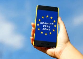 Зеленський підписав закон про приєднання України до роумінгового простору ЄС: переваги для біженців