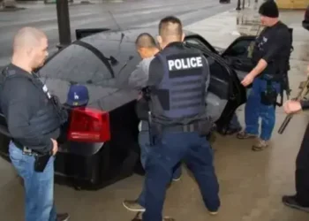 Посилення затримань мігрантів у США: наслідки для українців