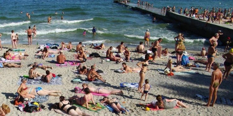 Фахівці попередили про смертельні інфекції у морській воді: чи небезпечно це для українців