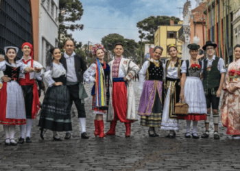 Українці Бразилії засудили присутність консула РФ на фестивалі в Куритибі