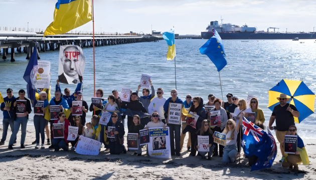 У Австралії українці протестували проти купівлі російської нафти