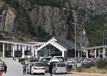 Уряд Грузії розширить житлову зону для українців, що застрягли на кордоні з рф