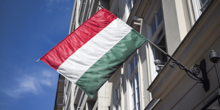 В’їзд до Угорщини: кому потрібне страхування та як краще його оформити українцям