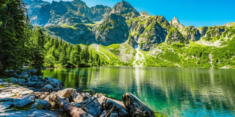 У польських Татрах врятували українського туриста, який випадково забрів у Словаччину