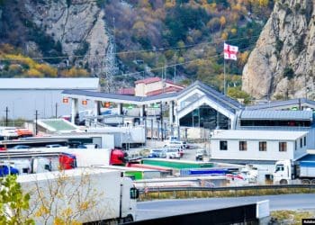 МЗС повернуло 65 українців, які застрягли на російсько-грузинському кордоні