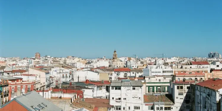 Скільки коштує місяць життя в Іспанії на двох: пара розповіла про витрати