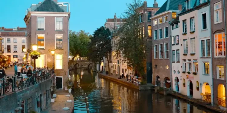 “Екстремально дорого”: українка порівняла ціни в Нідерландах та Україні