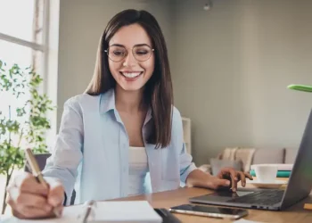 Робота в Туреччині: де її шукати та які вакансії найпопулярніші