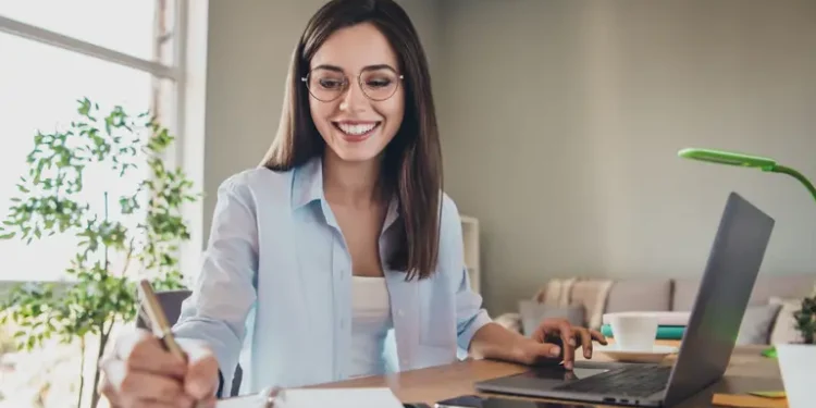 Робота в Туреччині: де її шукати та які вакансії найпопулярніші