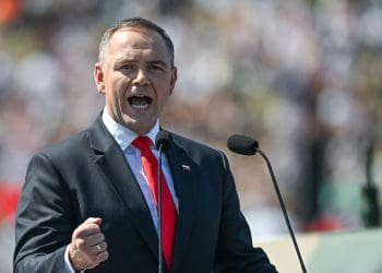 Президент Польщі підписав закон про продовження допомоги українцям — які умови