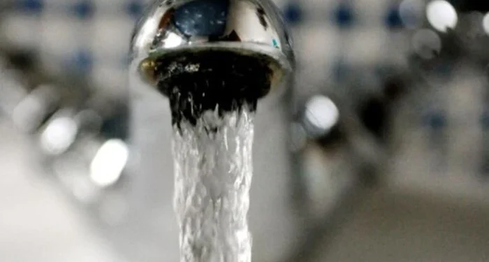 Британія на межі водної кризи: уряд закликає скоротити споживання на 20 літрів