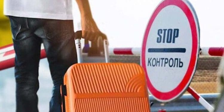 Виїзд за кордон з боргами: що потрібно знати українським біженцям